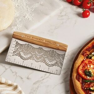 💜 New 2025 Pioneer Woman Scraper And Dough Cutter with Lace Design
